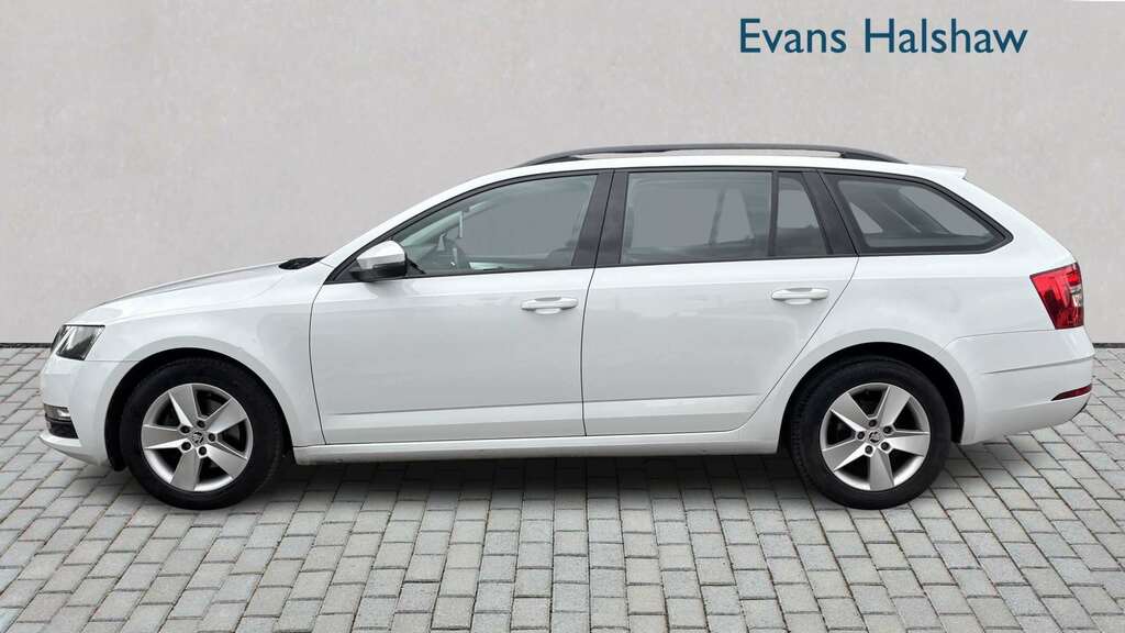Skoda Octavia 1.4 Tsi Se Dsg 2017 HN67UCE White #3