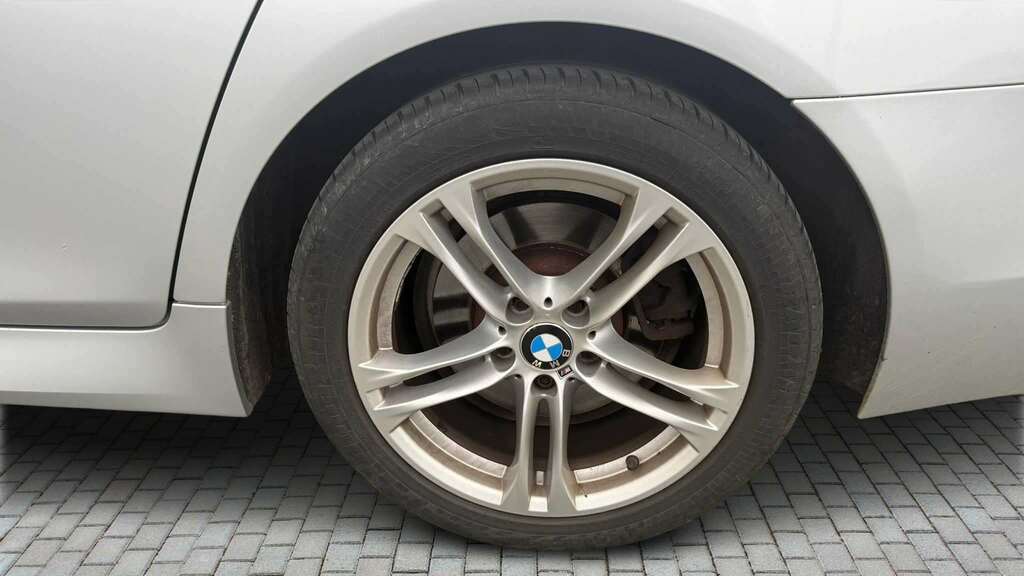 BMW 5 Series 520D 190 M Sport Step 2015 YE65OFR Silver #4
