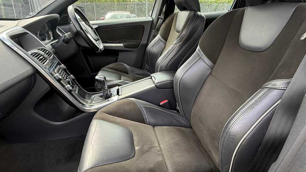 Volvo XC60 D4 190 R Design 2015 FV65CWE White #6
