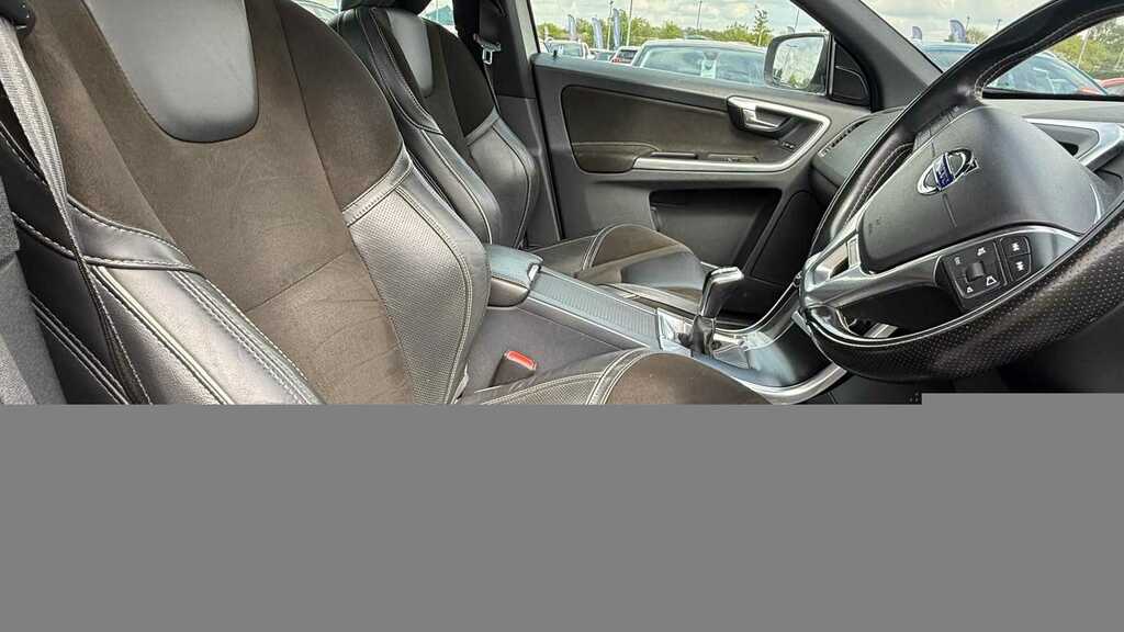 Volvo XC60 D4 190 R Design 2015 FV65CWE White #3