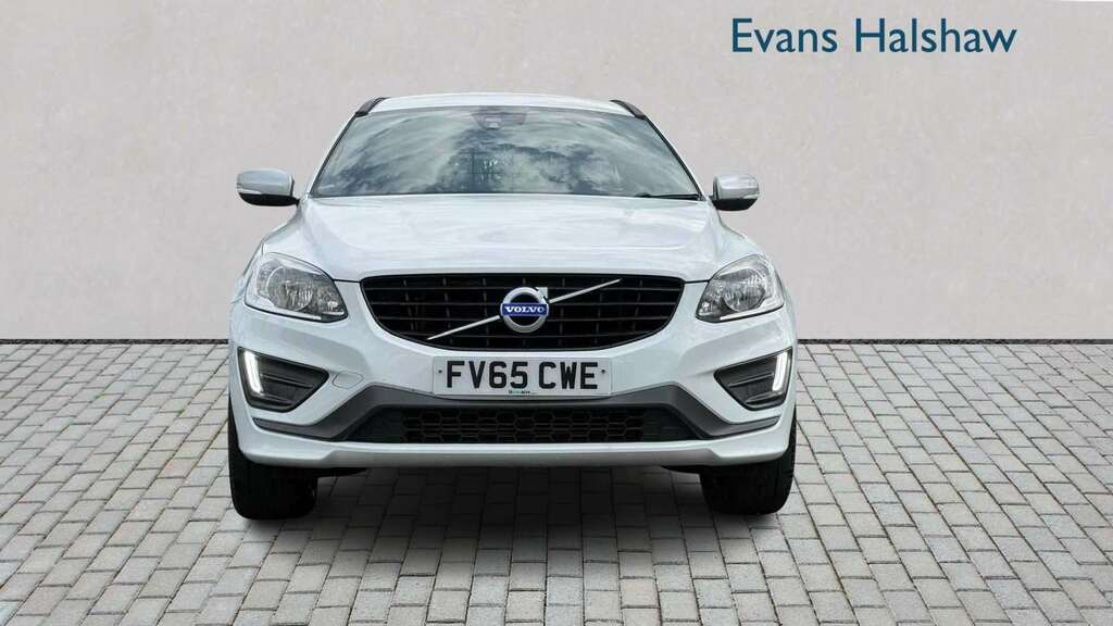 Volvo XC60 D4 190 R Design 2015 FV65CWE White #2