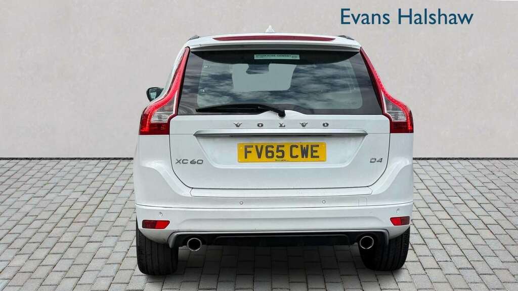 Volvo XC60 D4 190 R Design 2015 FV65CWE White #4