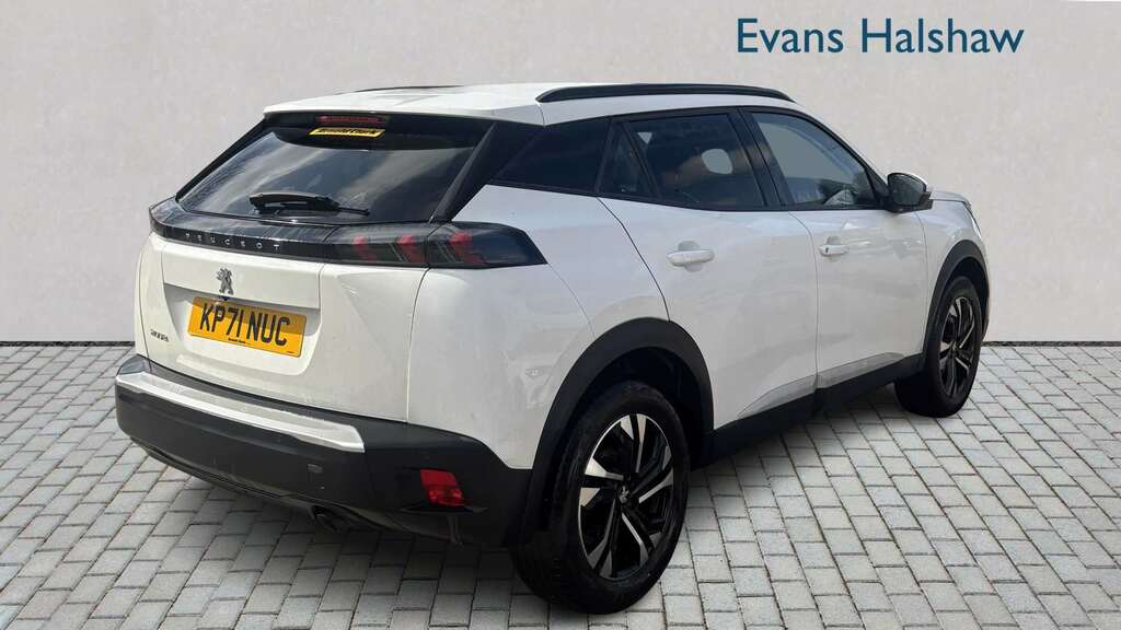 Peugeot 2008 1.2 Puretech Allure 2021 KP71NUC White #4
