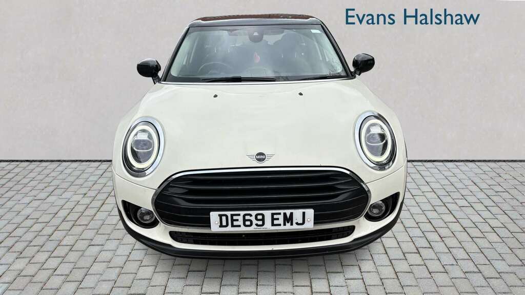 Mini Clubman 1.5 Cooper Classic 6Dr 2019 DE69EMJ White #3