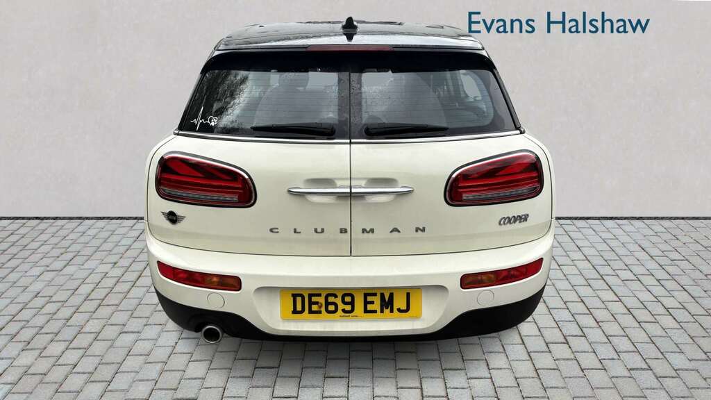 Mini Clubman 1.5 Cooper Classic 6Dr 2019 DE69EMJ White #4