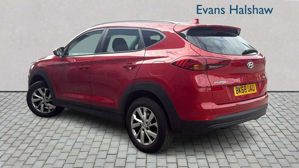 Hyundai Tucson 1.6 Gdi Se Nav 2Wd 2018 BK68UAU Red #2