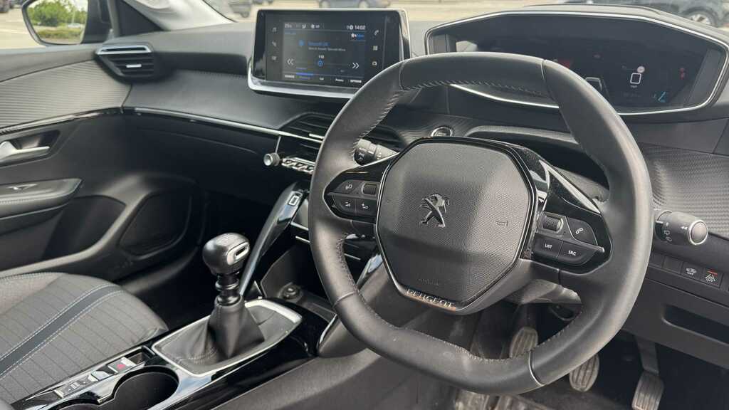 Peugeot 208 1.2 Puretech 100 Allure Premium 2021 FE71NWO  #6