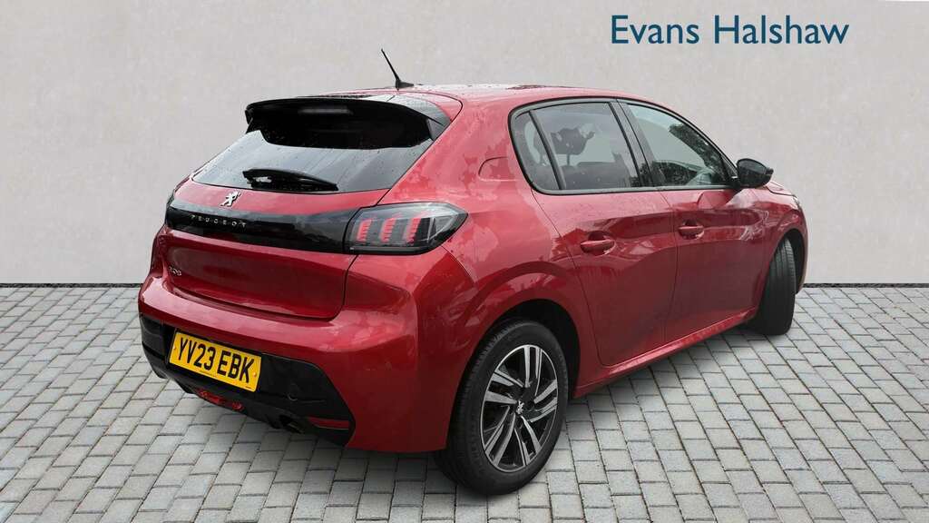 Peugeot 208 1.2 Puretech 100 Allure Premium 2023 YV23EBK Red #3