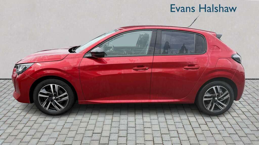 Peugeot 208 1.2 Puretech 100 Allure Premium 2023 YV23EBK Red #4