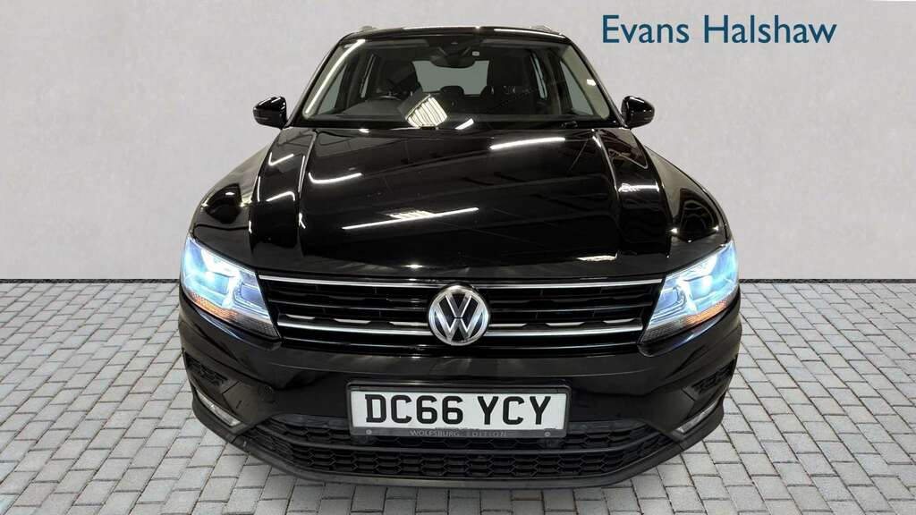 Volkswagen Tiguan 2.0 Tdi 150 4Motion Se Nav Dsg 2016 DC66YCY Black #4