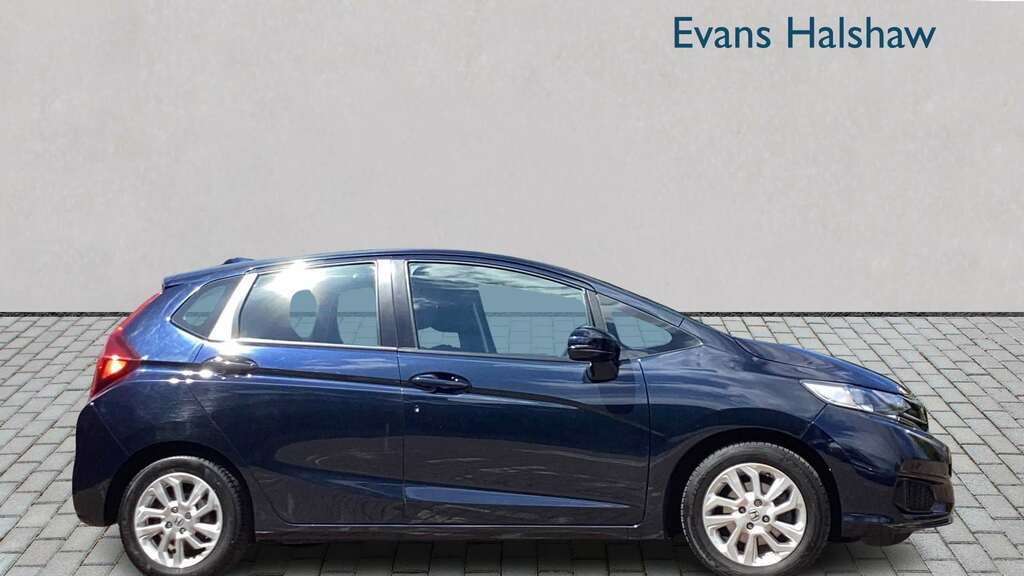 Honda Jazz 1.3 I-vtec Se Navi Cvt 2020 LM69LZK Blue #6