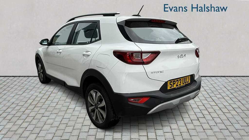 Kia Stonic 1.0T Gdi 99 2 2023 SP23UUJ White #3