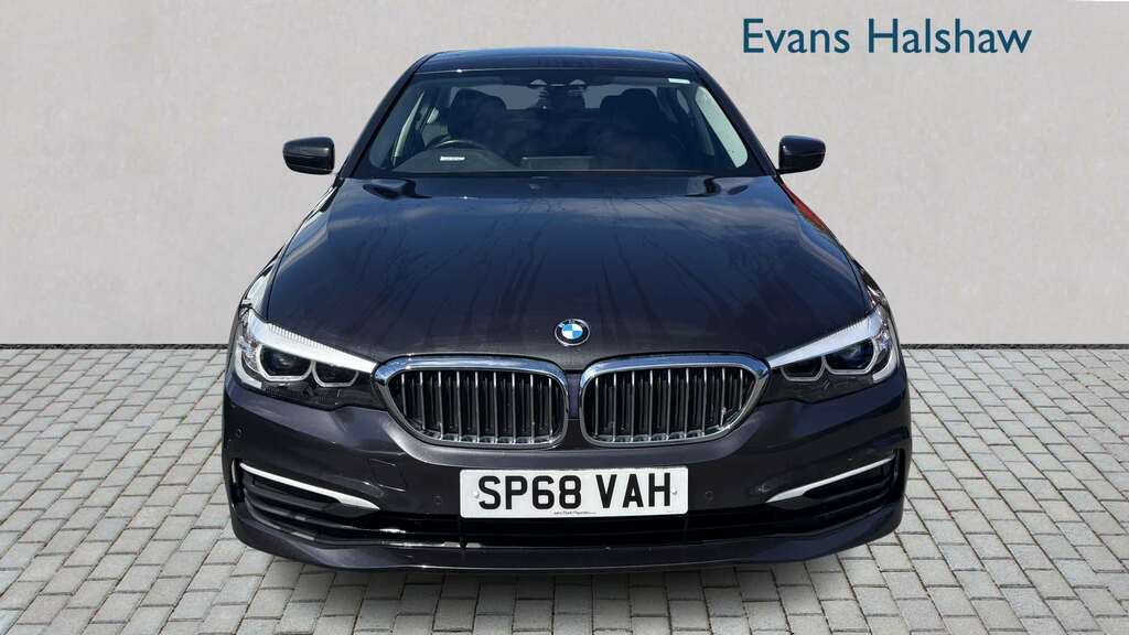 BMW 5 Series 520I Se 2018 SP68VAH Grey #3