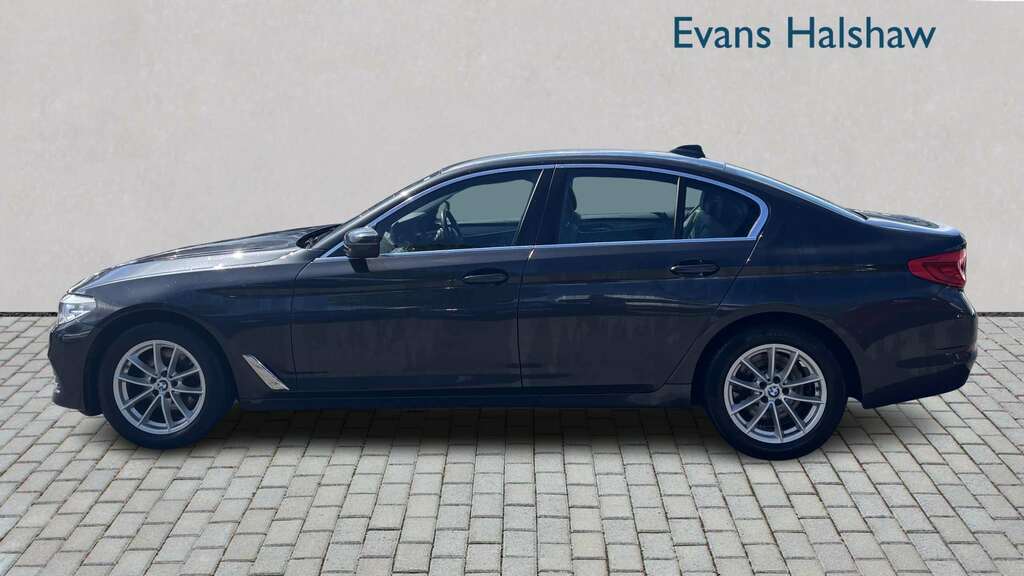 BMW 5 Series 520I Se 2018 SP68VAH Grey #2