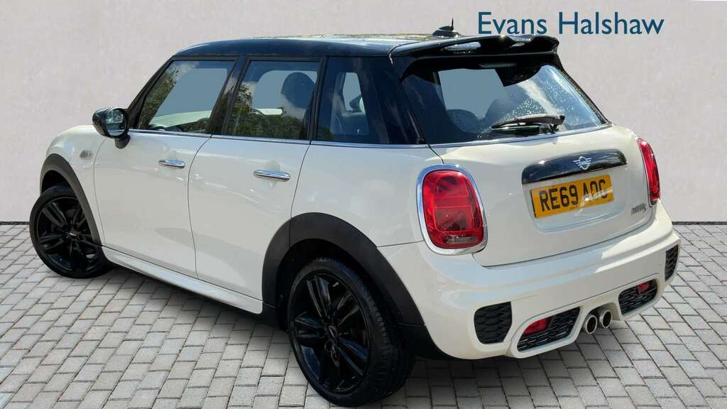 Mini Hatch 2.0 Cooper S Sport II 2019 RE69AOG White #2
