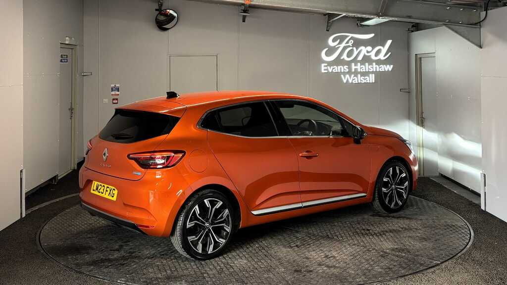 Renault Clio 1.6 E-tech Full Hybrid 145 Techno 2023 LM23FXG Orange #2