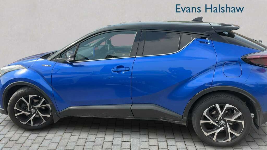 Toyota C-Hr 1.8 Hybrid Dynamic Cvt 2018 NU18YHY Black #3