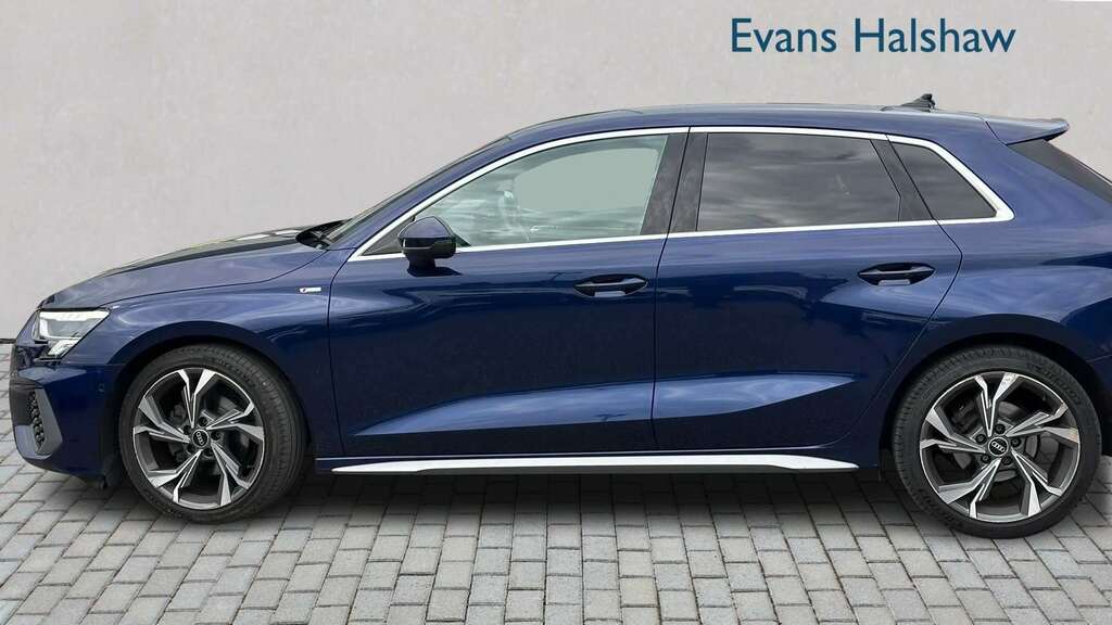 Audi A3 30 Tdi S Line 2022 MV22ZFF Blue #3
