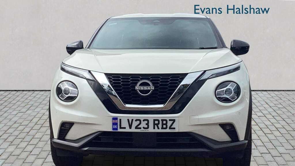 Nissan Juke 1.0 Dig-t 114 Tekna 2023 LV23RBZ White #3