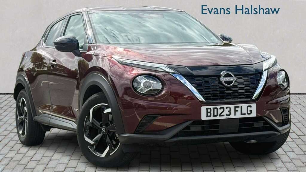 Nissan Juke 1.6 Hybrid N-connecta 2023 Red
