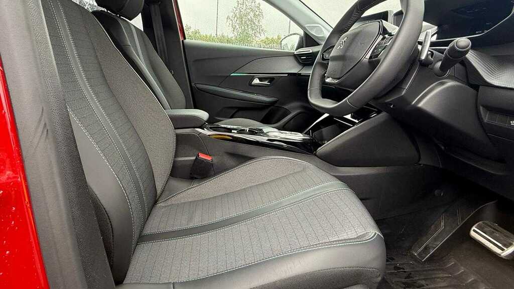 Peugeot 208 1.2 Puretech 100 Allure Premium Eat8 2023 MA23UNK Red #2