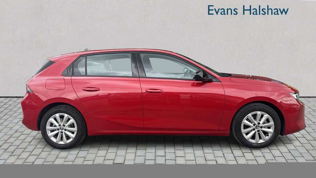 Vauxhall Astra 1.2 Turbo 130 Design 2022 Red #2