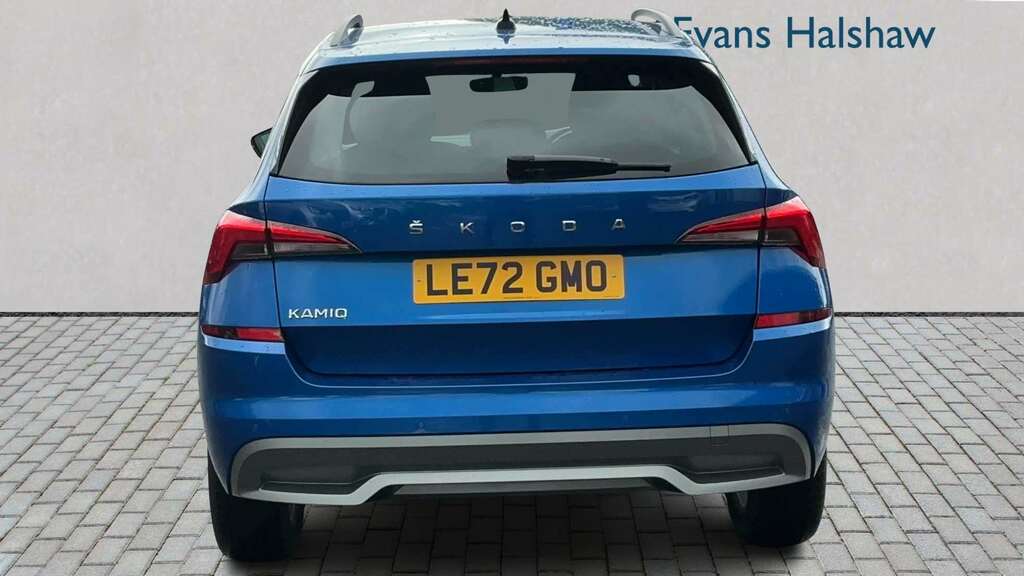 Skoda Kamiq 1.0 Tsi 110 Se Drive Dsg 2023 LE72GMO Blue #4