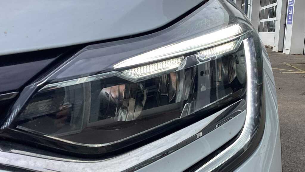 Renault Captur 1.6 E-tech Full Hybrid 145 Techno 2023 SD23RXA White #3