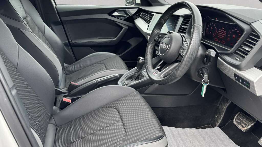 Audi A1 35 Tfsi S Line S Tronic 2019 YF19WPL White #3