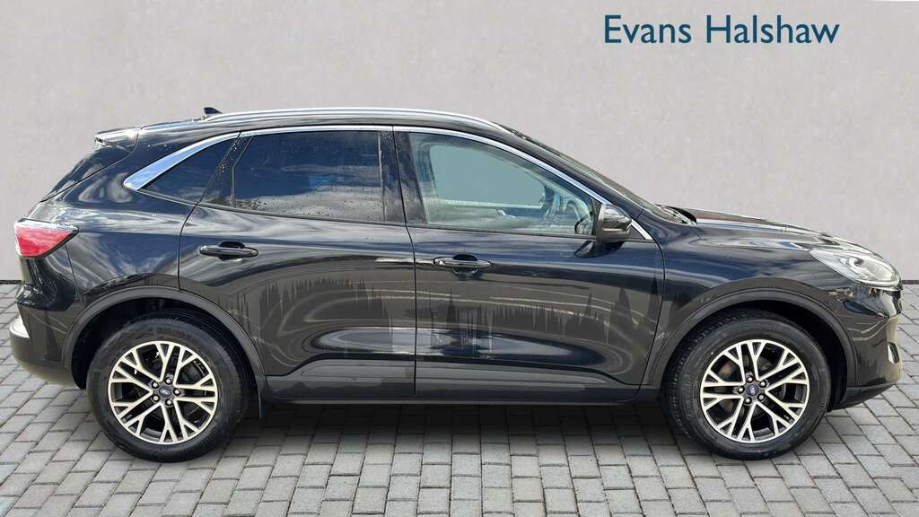 Ford Kuga 1.5 Ecoboost 150 Titanium Edition 2023 SE73OYL Black #3