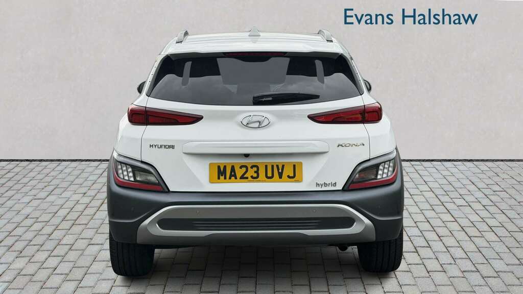 Hyundai Kona 1.6 Gdi Hybrid Premium Dct 2023 MA23UVJ White #5