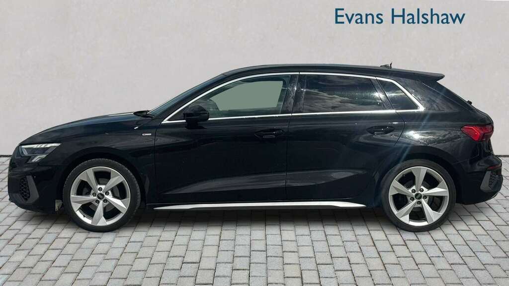 Audi A3 35 Tfsi S Line S Tronic 2022 HJ22ULG Black #4