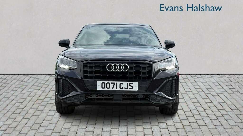 Audi Q2 35 Tfsi Black Edition S Tronic 2021 NC71PUO Black #3