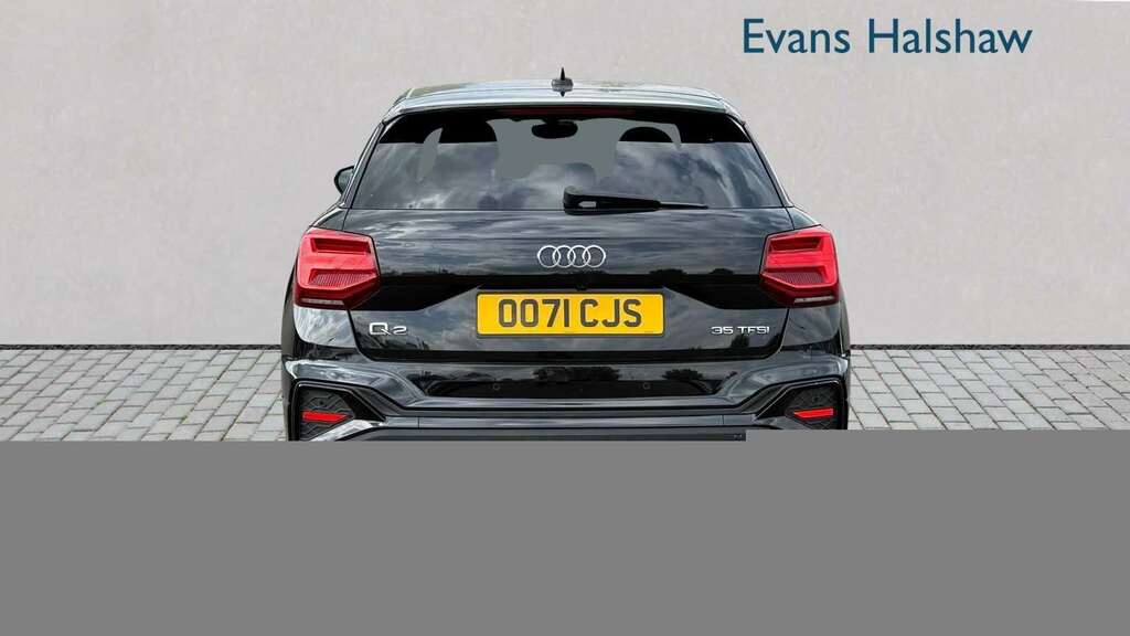 Audi Q2 35 Tfsi Black Edition S Tronic 2021 NC71PUO Black #4