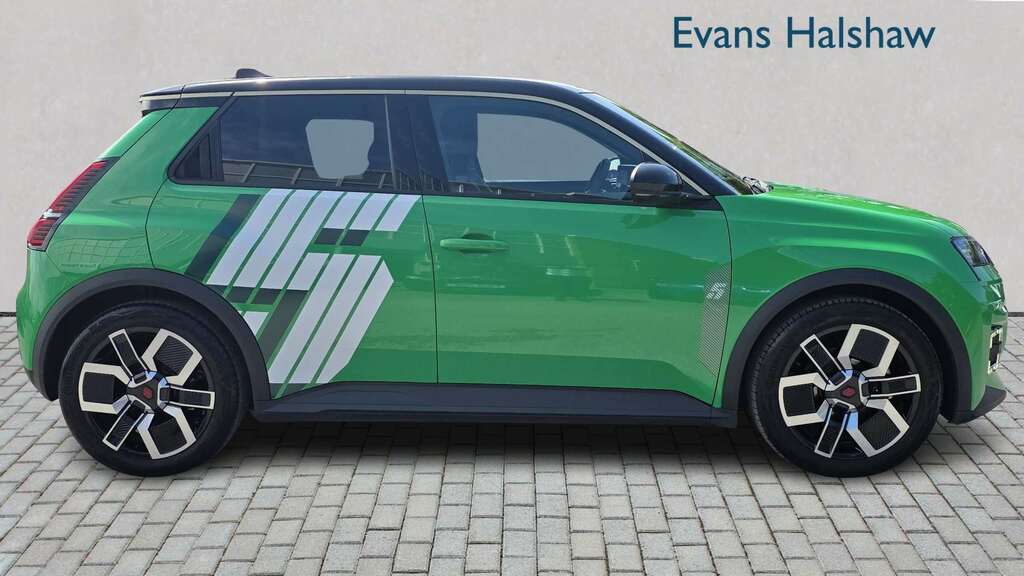 Renault 5 E-Tech 110Kw Techno Comfort Range 52Kwh 2025 SJ74AVV Green #2