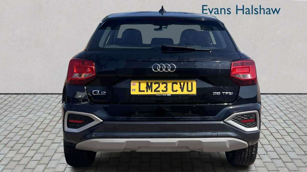 Audi Q2 35 Tfsi Sport S Tronic 2023 Black #2