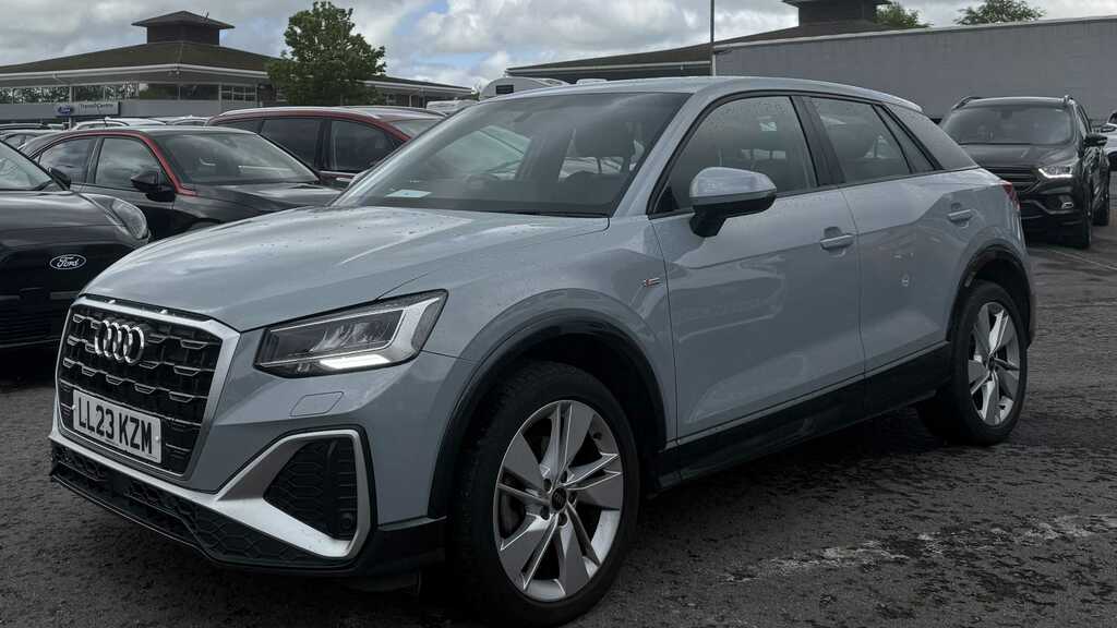 Audi Q2 35 Tfsi S Line S Tronic 2023 LL23KZM Grey #2