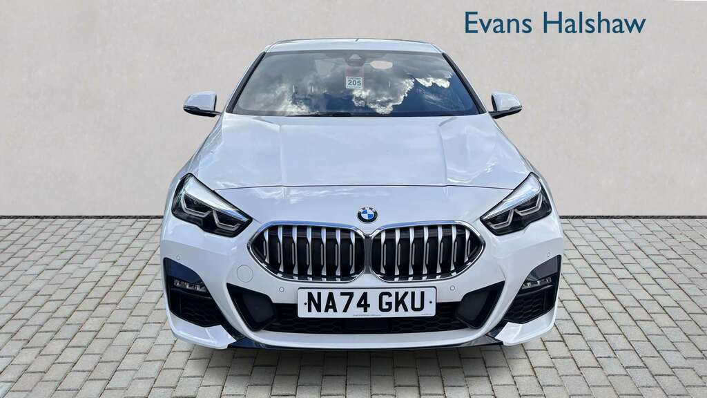 BMW 2 Series 218I 136 M Sport 2024 White #4