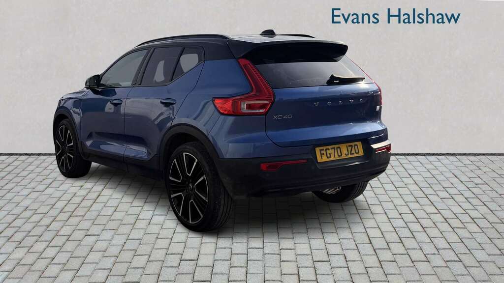 Volvo XC40 1.5 T5 Recharge Phev R Design Pro 2020 Blue #2