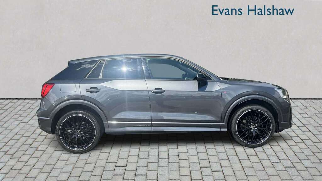 Audi Q2 35 Tfsi Black Edition S Tronic 2021 Grey