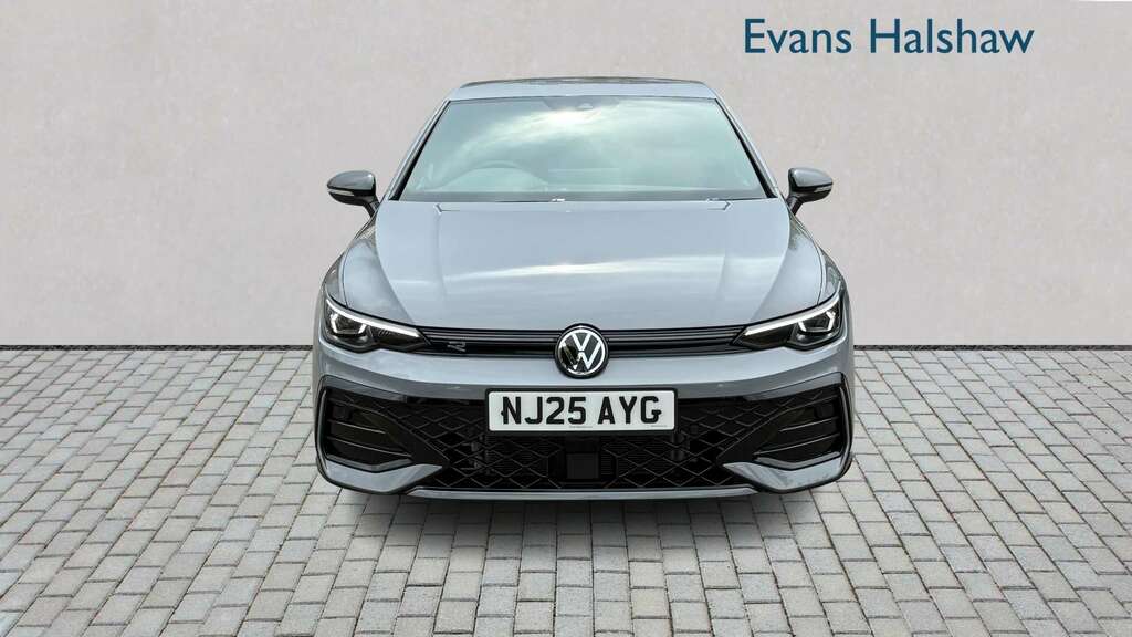 Volkswagen Golf 1.5 Tsi 150 Black Edition 2025 NJ25AYG Grey #2
