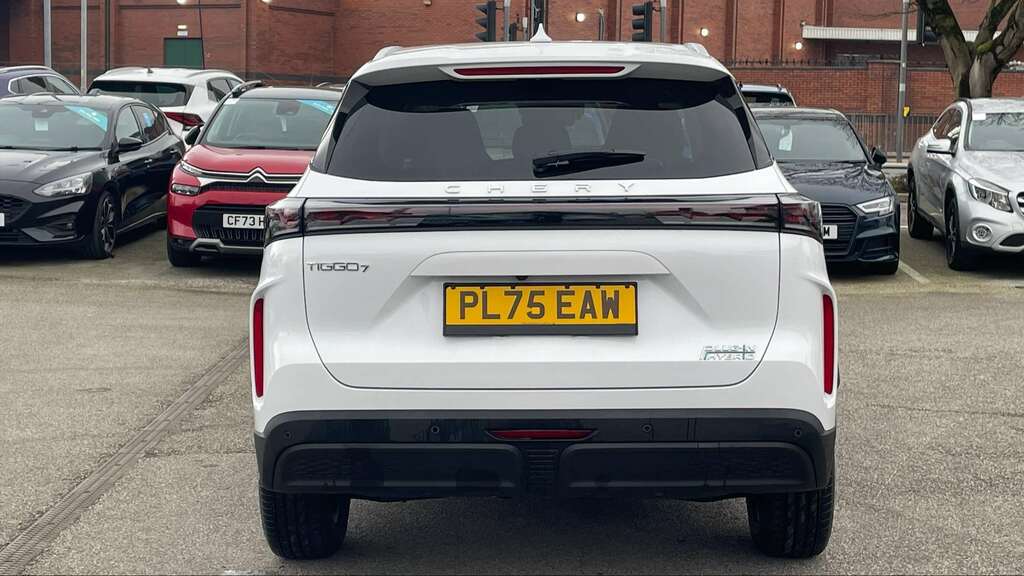 Chery Tiggo 7 1.5T Phev Summit Dht 2026 PL75EAW White #5