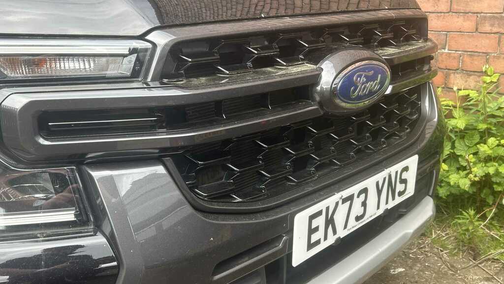 Ford Ranger Pick Up Double Cab Wildtrak 2.0 Ecoblue 205 2 EK73YNS Black #2