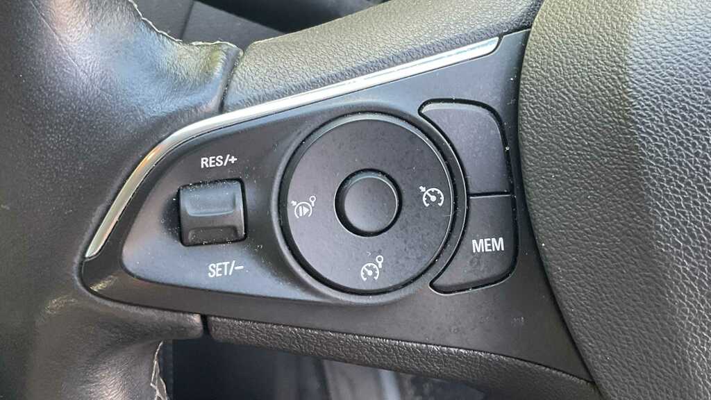 Vauxhall Grandland X 1.6 Turbo D Se 2018 Black
