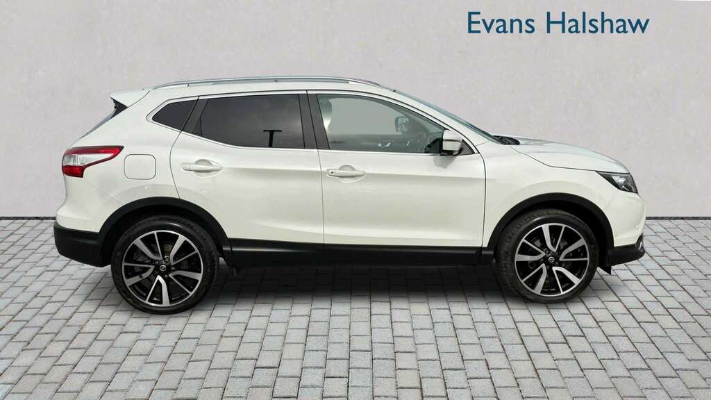 Nissan Qashqai 1.6 Dci Tekna Non-panoramic 4Wd 2017 VN17ZVL White #6