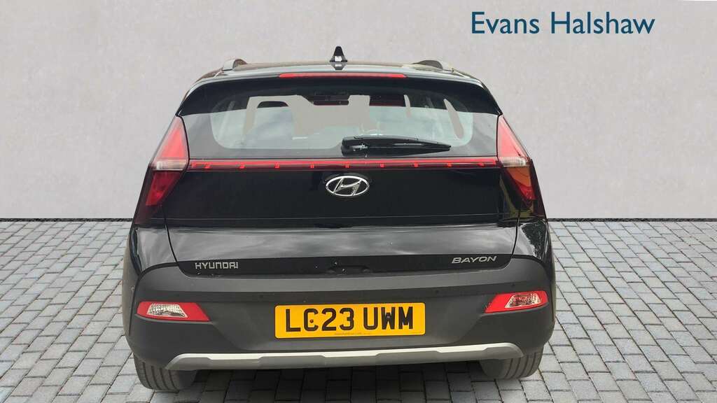 Hyundai Bayon 1.0 Tgdi 48V Mhev Se Connect Dct 2023 Black #3