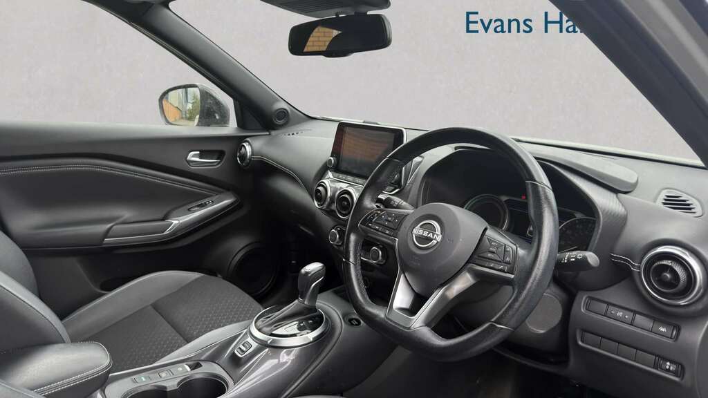 Nissan Juke 1.6 Hybrid N-connecta 2023 KE72MOV Silver #3