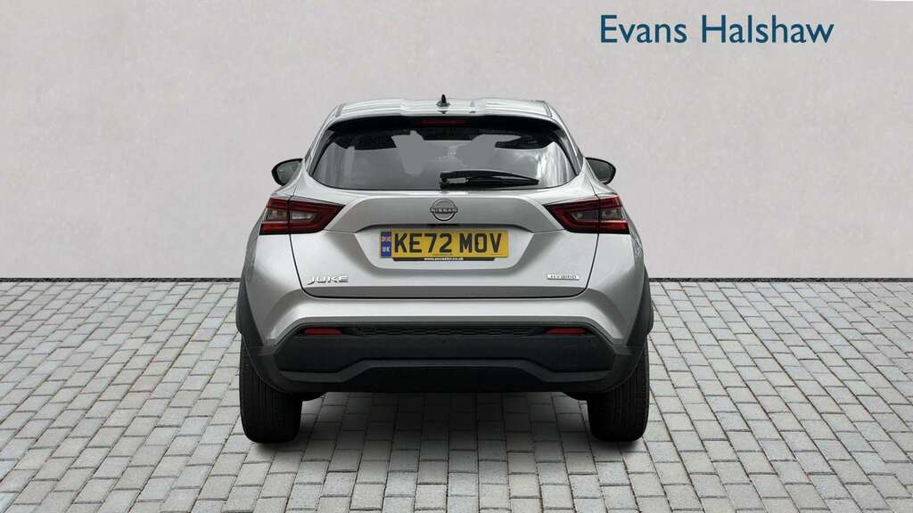 Nissan Juke 1.6 Hybrid N-connecta 2023 KE72MOV Silver #4
