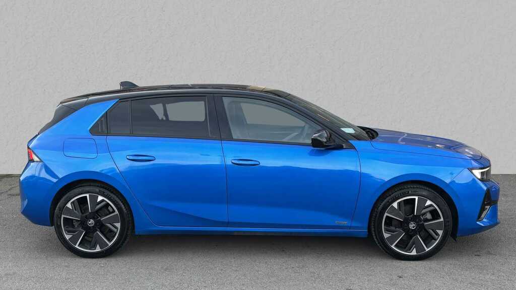 Vauxhall Astra 115Kw Ultimate 54Kwh 2023 YL23PDZ Blue #2