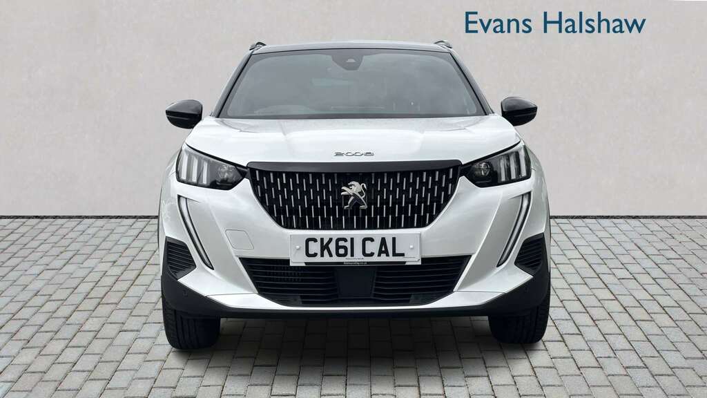 Peugeot 2008 1.2 Puretech 130 Gt Eat8 2023 CK61CAL White #4